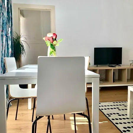 Avenida Liberdade 2 Apartamento *